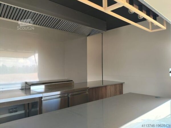 Renault Master Food Truck – Modern Build with Sleek Exterior - Image 14