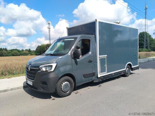 Renault Master Food Truck – Modern Build with Sleek Exterior - Image 13