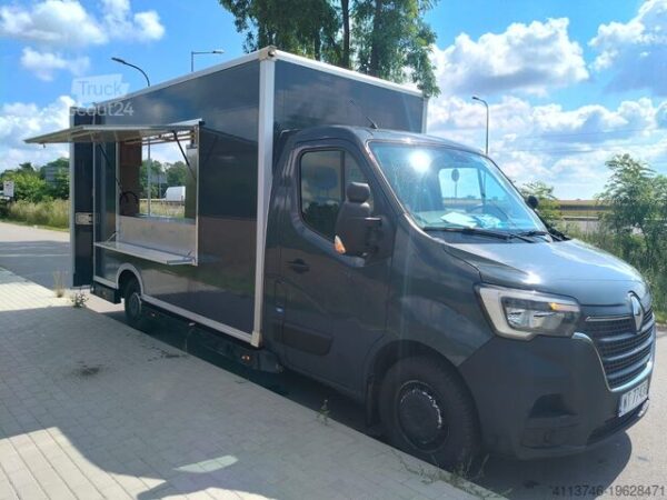 Renault Master Food Truck – Modern Build with Sleek Exterior