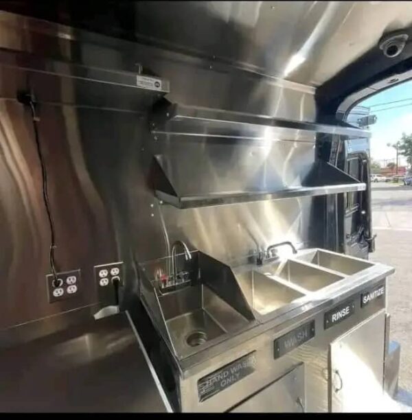 Food Truck - Image 11