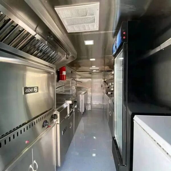 Custom 18ft Latin Food Truck - Image 3