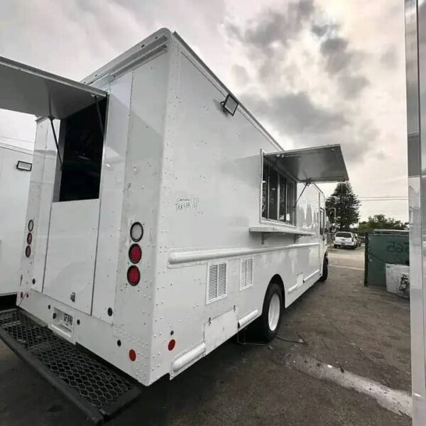 Food Truck - Image 5