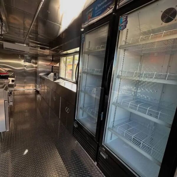 FOOD TRAILER - Image 3