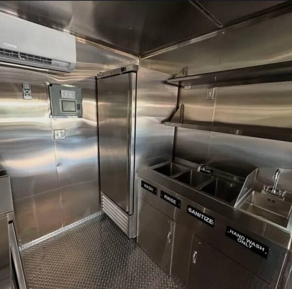 FOOD TRAILER - Image 5