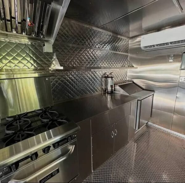 FOOD TRAILER - Image 6