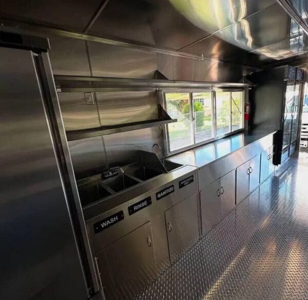 FOOD TRAILER - Image 7