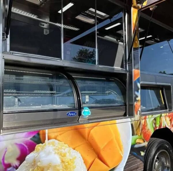 2019 Freightliner MT45 Food Truck - Image 11