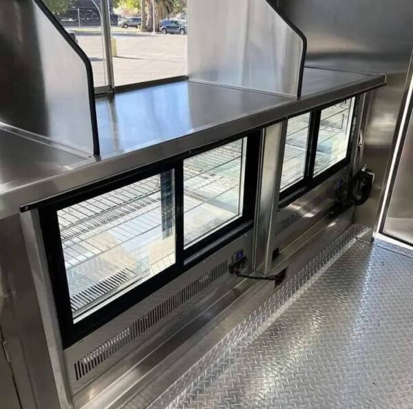 2019 Freightliner MT45 Food Truck - Image 5