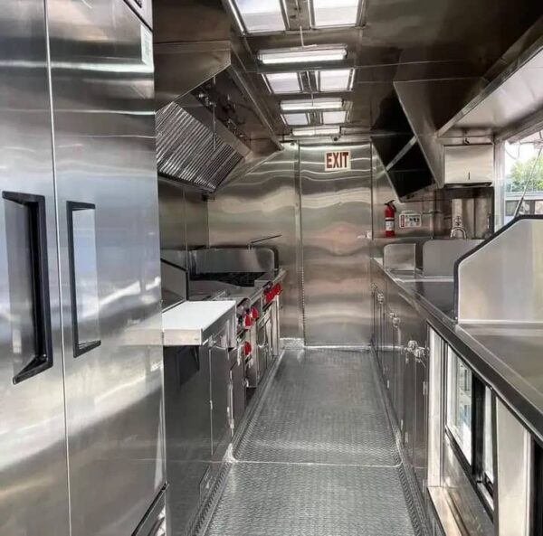 2019 Freightliner MT45 Food Truck - Image 8